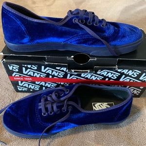 Blue velvet Vans size 8 in women’s